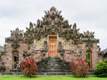 Temple Pura Beji