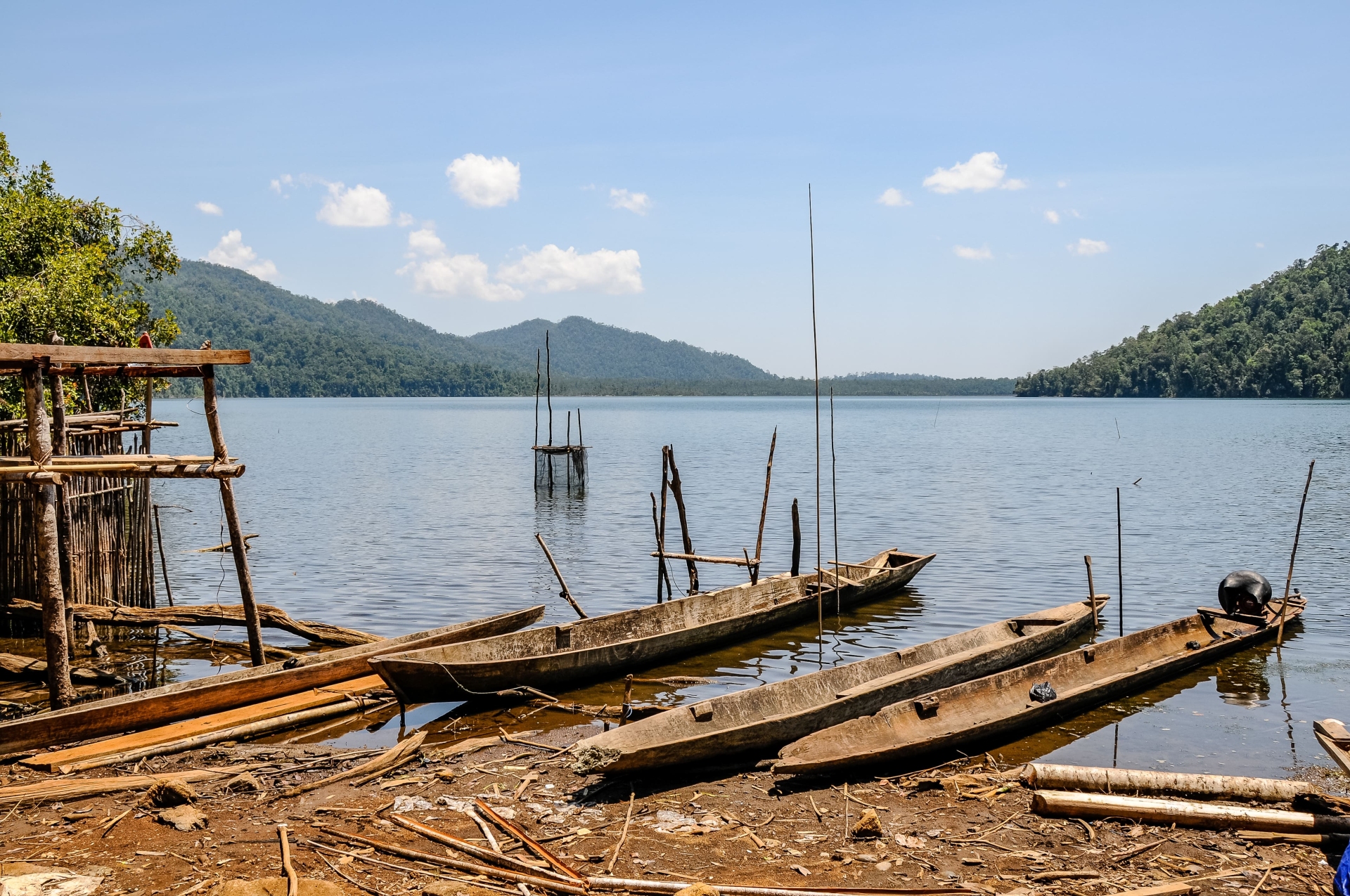 Pirogues en bois à Sulawesi